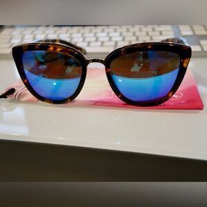 Diff Eyewear Tortoise Shell Sunglasses with Blue Lenses